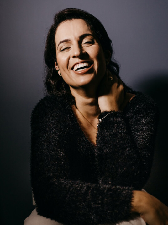 Foto de clienta para reseña del show robot led